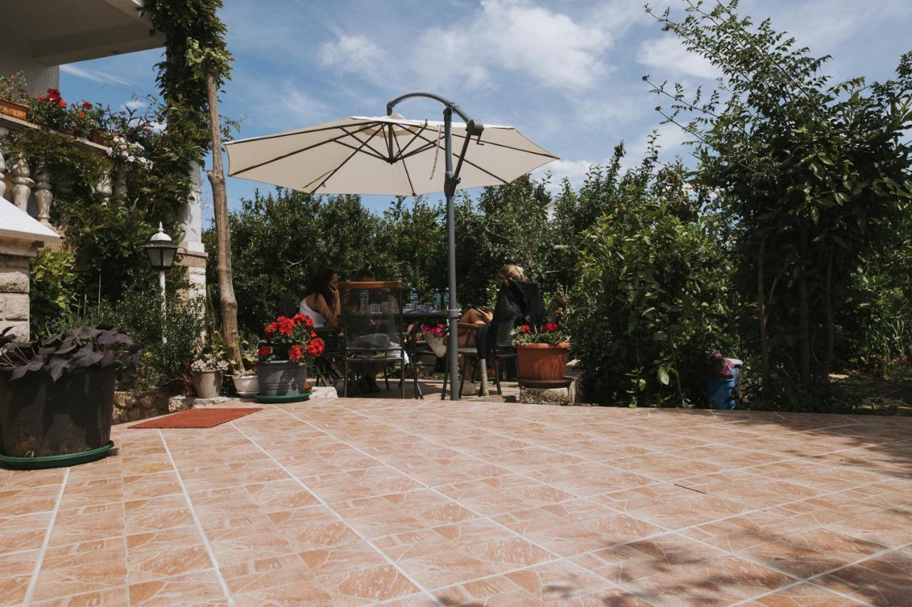 Apartments Marinka Biograd na Moru Kültér fotó