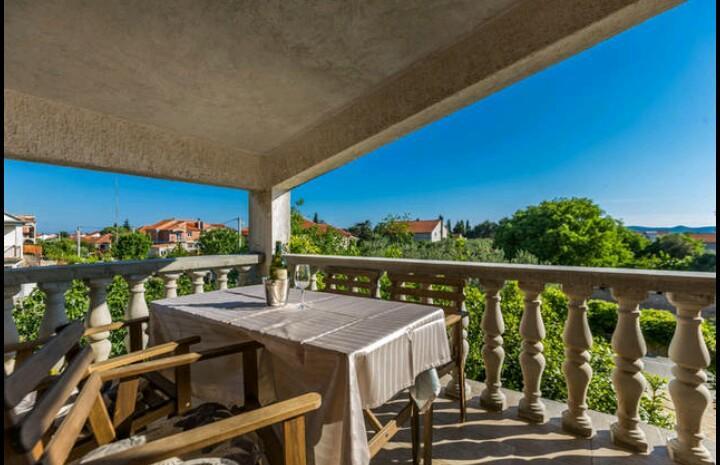 Apartments Marinka Biograd na Moru Kültér fotó